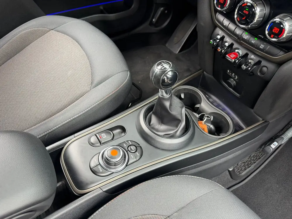 Mini Countryman 1.5 One Pepper Navi|Cruis-control|Led|PDC uit 2019, foto 18