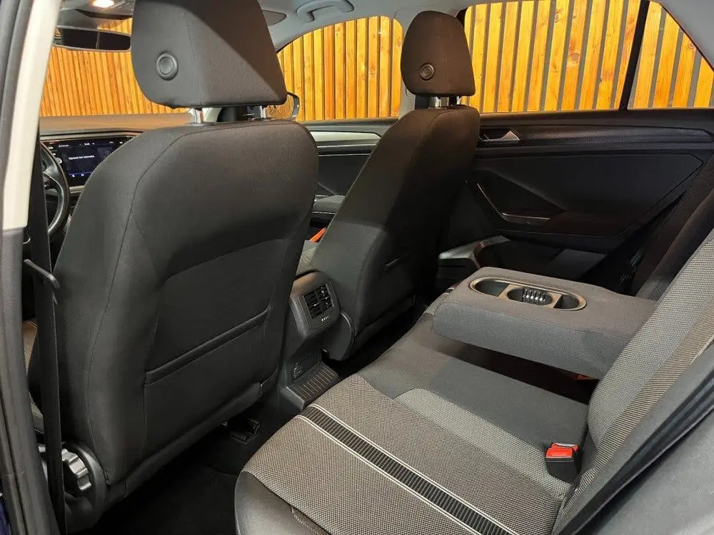 Volkswagen T-ROC 1.5 TSI 150 PK STYLE AUTOMAAT uit 2020, foto 17