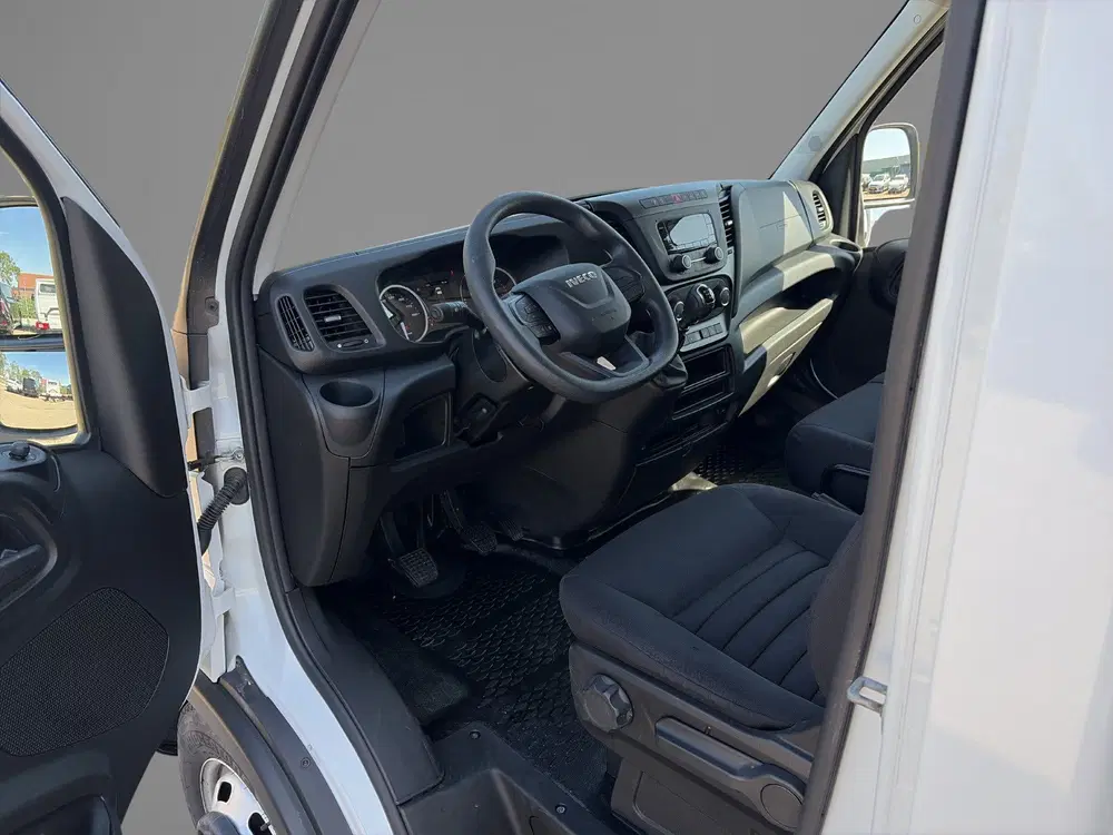 Iveco Daily 35C16 2.3 410 Bakwagen Laadklep 750kg uit 2022, foto 2