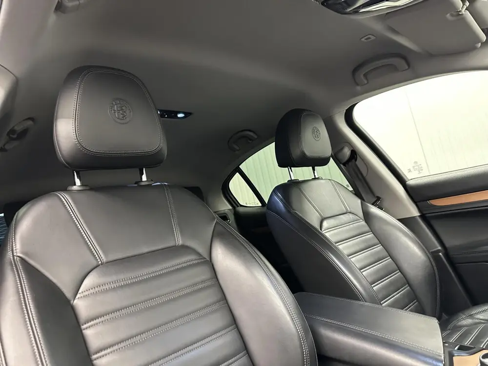 Alfa Romeo Stelvio 2.0 T AWD TREKHAAK LEER NAVI CRUISE ECC. uit 2019, foto 14