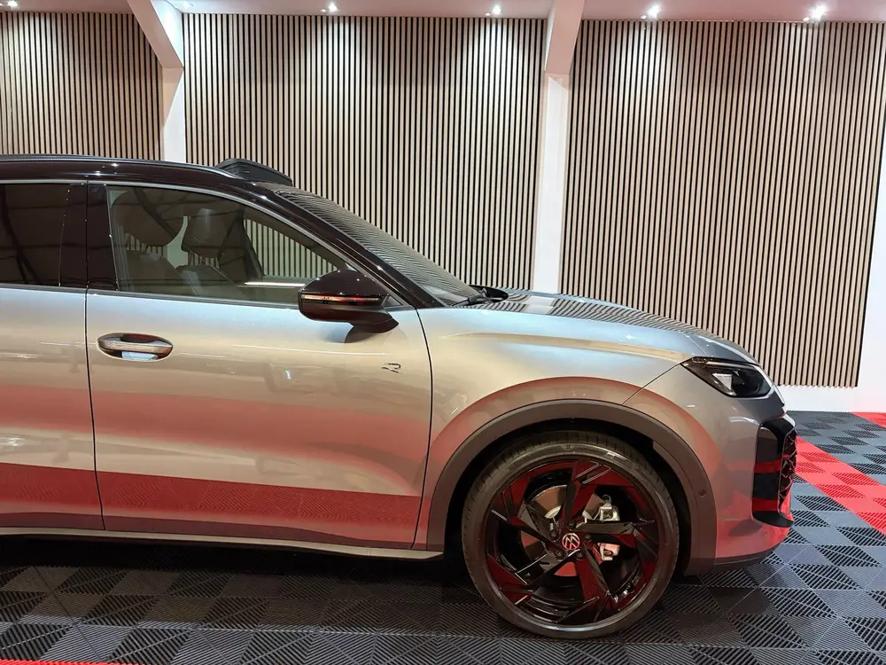 Volkswagen T-Roc 1.5 eTsi Limited Edition DSG R-Line Blackst uit 2026, foto 3