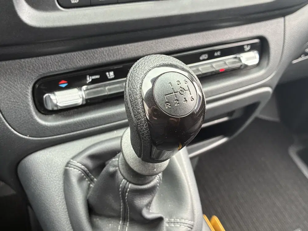 Mercedes-Benz Vito 110 CDI L2 Base uit 2024, foto 14