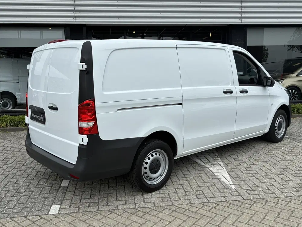 Mercedes-Benz Vito 110 CDI L2 Base uit 2024, foto 2