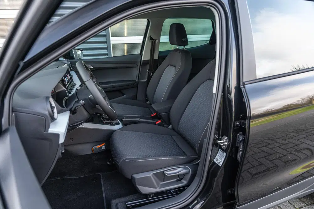 SEAT Arona 1.0 EcoTSI 115pk DSG Style Business Connec uit 2025, foto 4