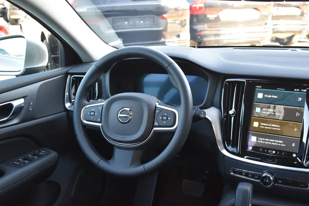 Volvo V60 T6 AWD 350PK Plug-in Hybrid Essential Brig uit 2025, foto 19