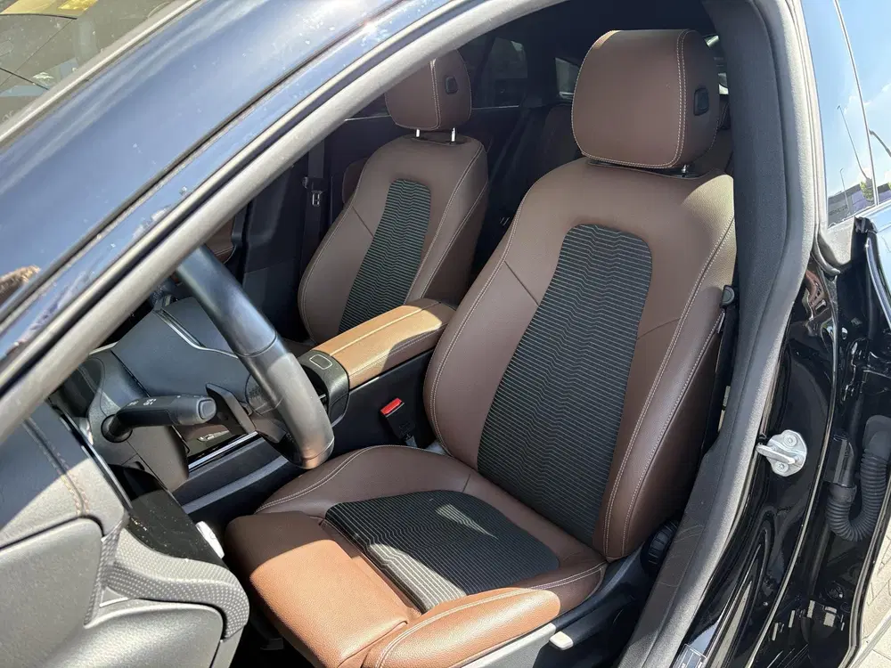 Mercedes-Benz CLA 250 e AMG Line uit 2022, foto 13