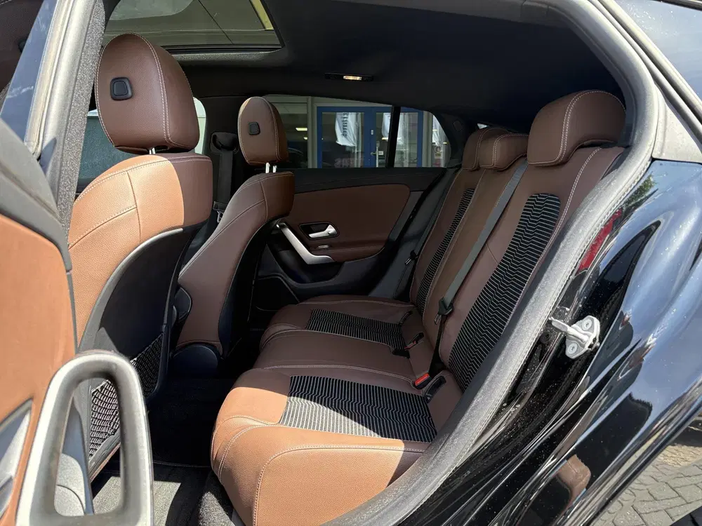 Mercedes-Benz CLA 250 e AMG Line uit 2022, foto 15