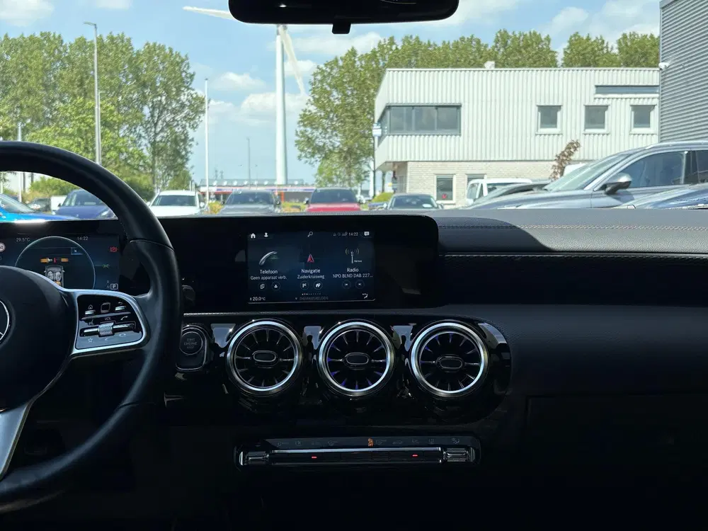 Mercedes-Benz CLA 250 e AMG Line uit 2022, foto 19