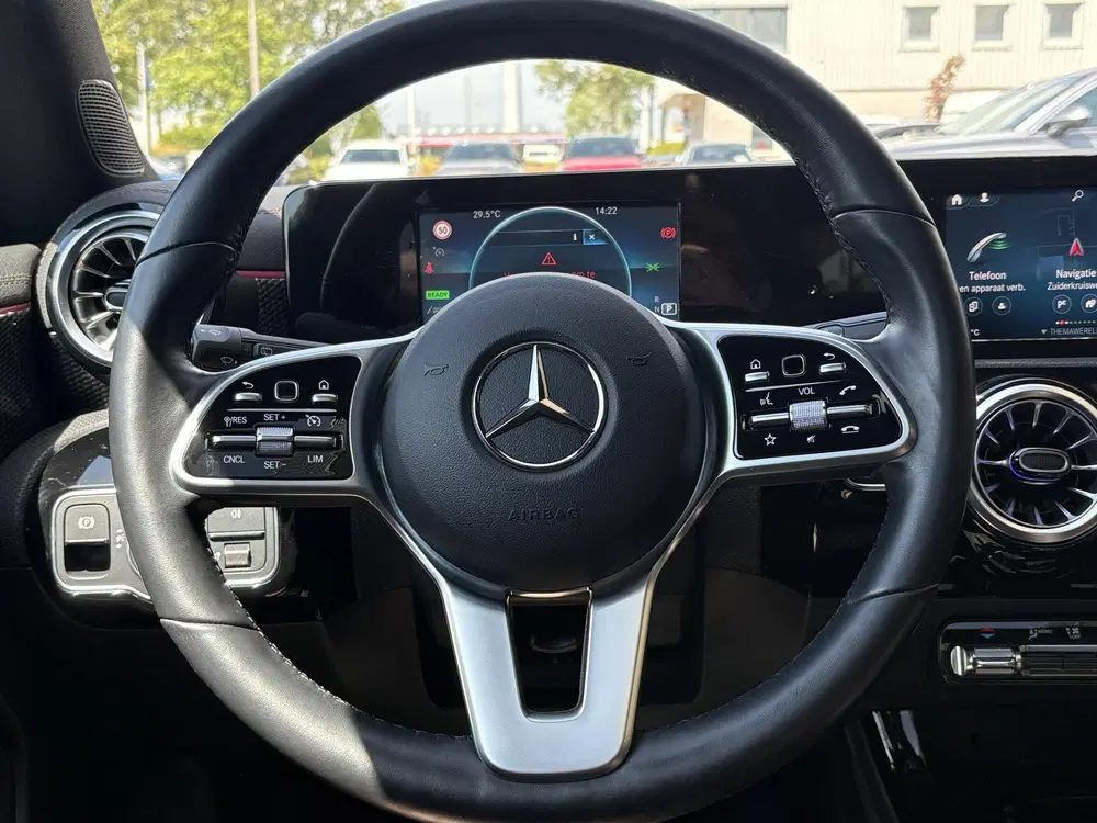 Mercedes-Benz CLA 250 e AMG Line uit 2022, foto 20
