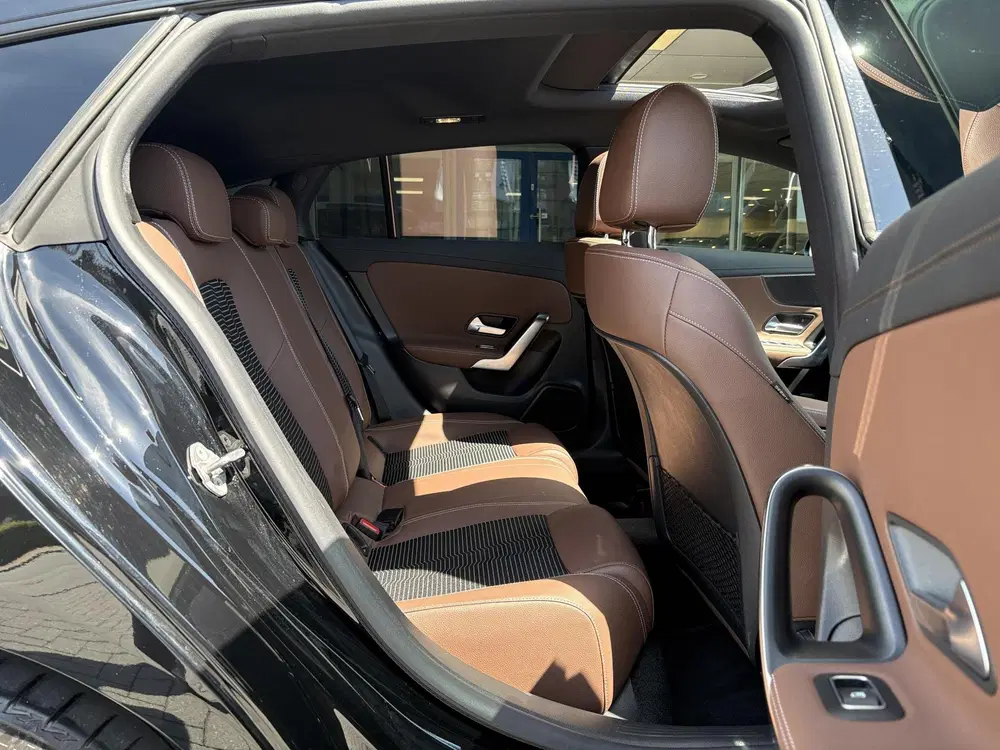 Mercedes-Benz CLA 250 e AMG Line uit 2022, foto 6