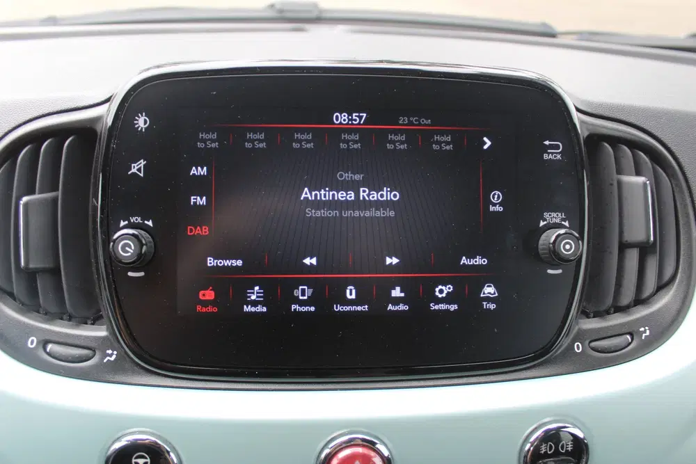 Fiat 500 1.0 Hybrid Cruise control l Navigatie l Ap uit 2023, foto 9