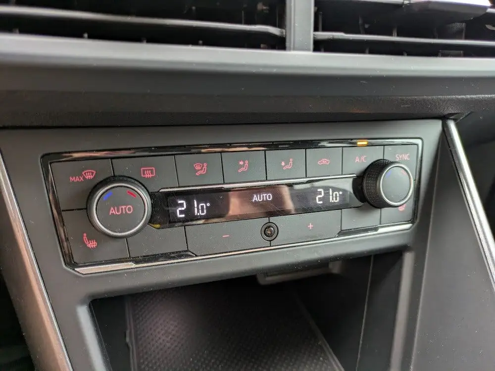 Volkswagen POLO 1.0 TSI Highline Business R I DSG I Carplay uit 2021, foto 18
