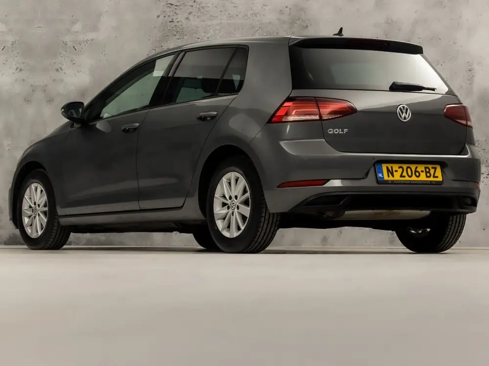 Volkswagen Golf 1.0 TSI Sportline Automaat (APPLE CARPLAY, G uit 2019, foto 3
