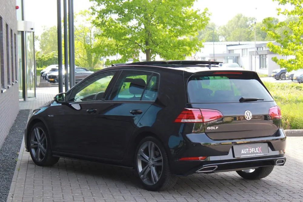 Volkswagen GOLF 1.5 TSI Highline uit 2019, foto 11
