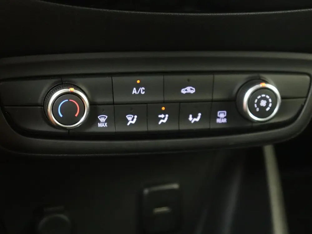 Opel Crossland X 1.2 120 Jaar Edition uit 2019, foto 18