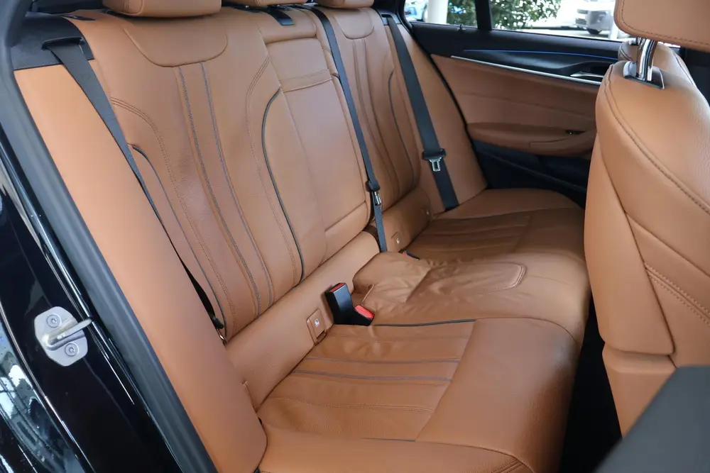 BMW 5-serie 530e Business Edition Plus uit 2022, foto 9