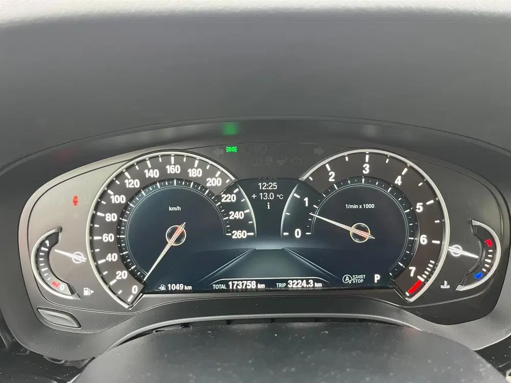 BMW 5-serie 520i High Executive uit 2019, foto 16