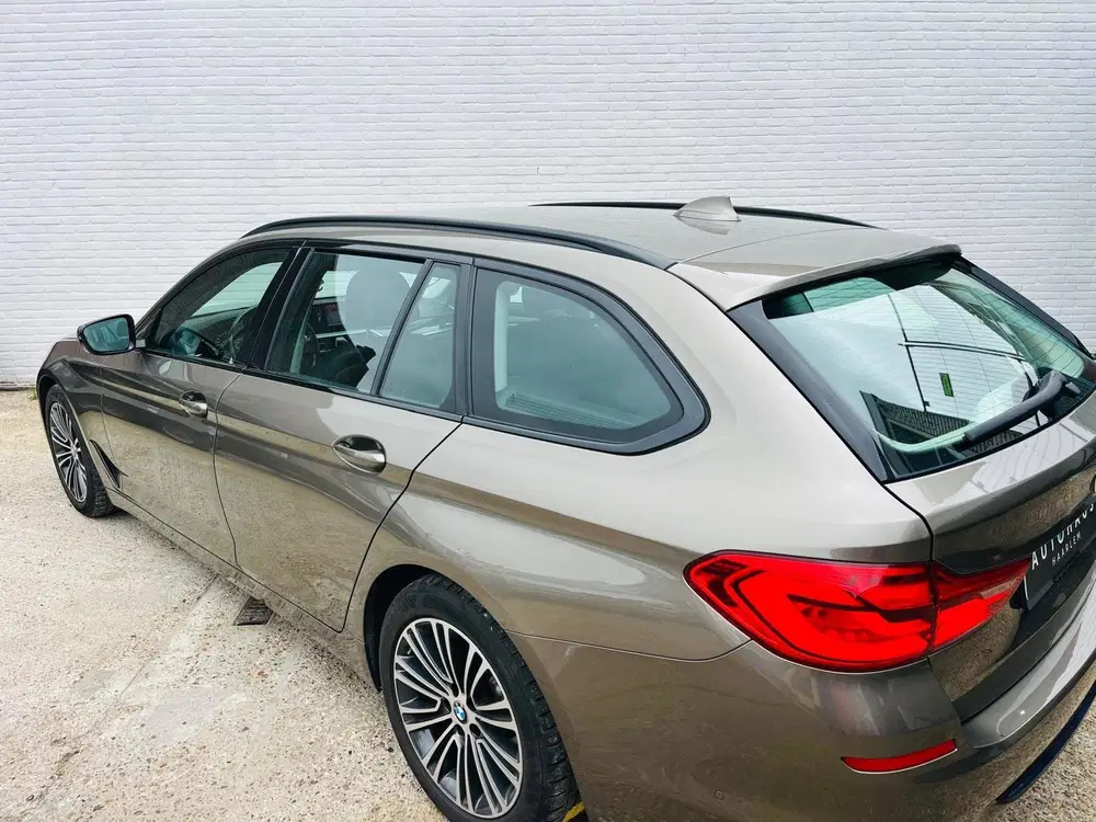 BMW 5-serie 520i High Executive uit 2019, foto 9