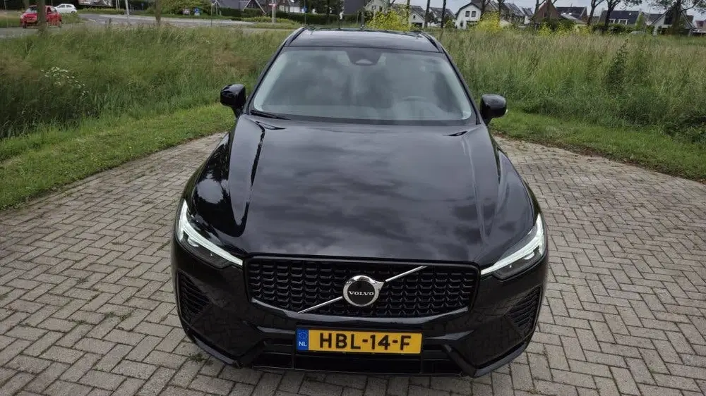Volvo XC60 2.0 T6 AWD + plus dark LONG RANGE (bj 2023 uit 2023, foto 2