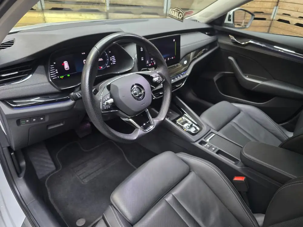 Skoda Octavia Combi 1.4 TSI iV PHEV Business Edition Plus Pa uit 2021, foto 3
