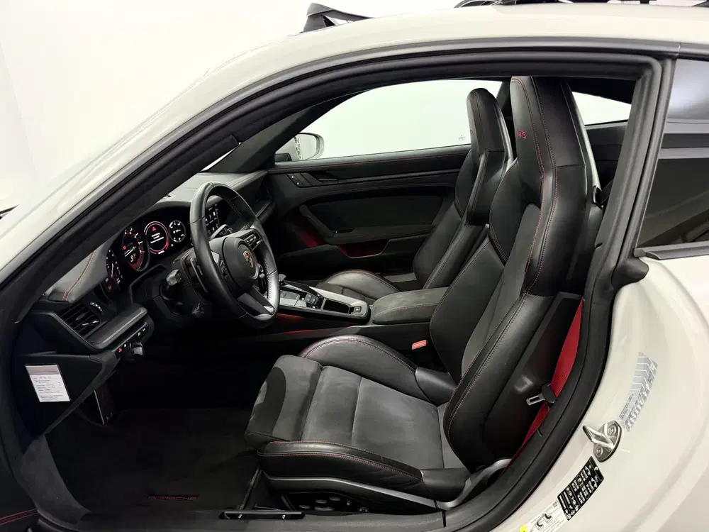 Porsche 911 3.0 Carrera GTS Chrono pakket Race lock ve uit 2022, foto 11