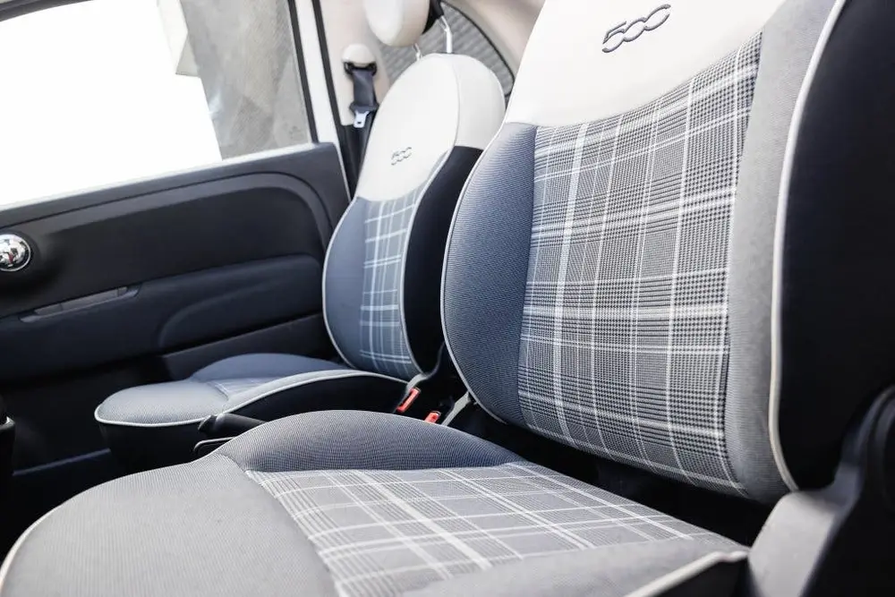 Fiat 500 0.9 TwinAir T Lounge | CarPlay | Climate Control | uit 2019, foto 4