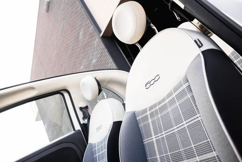 Fiat 500 0.9 TwinAir T Lounge | CarPlay | Climate Control | uit 2019, foto 5