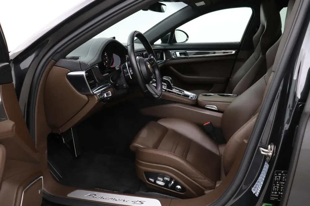 Porsche Panamera 2.9 4S E-Hybrid uit 2020, foto 3