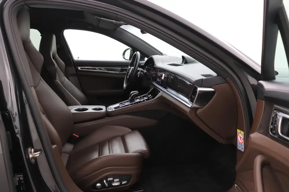 Porsche Panamera 2.9 4S E-Hybrid uit 2020, foto 5