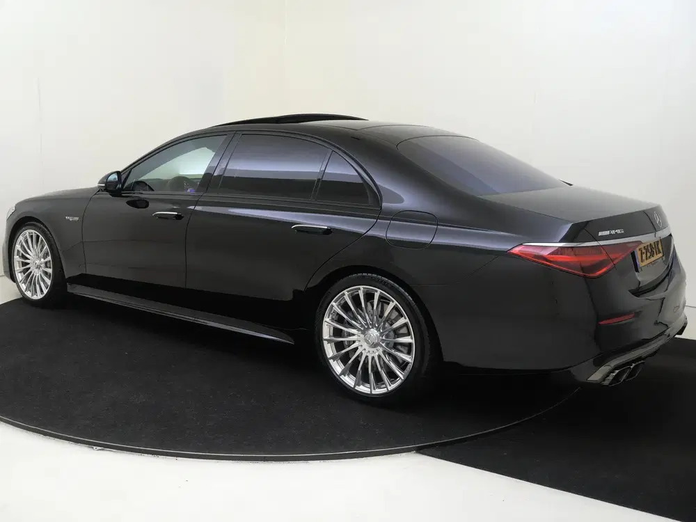 Mercedes-Benz S-Klasse AMG 63 S E Performance uit 2024, foto 3