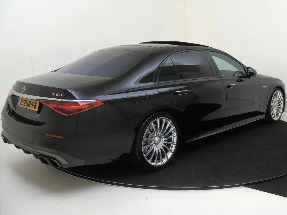 Mercedes-Benz S-Klasse AMG 63 S E Performance uit 2024, foto 4
