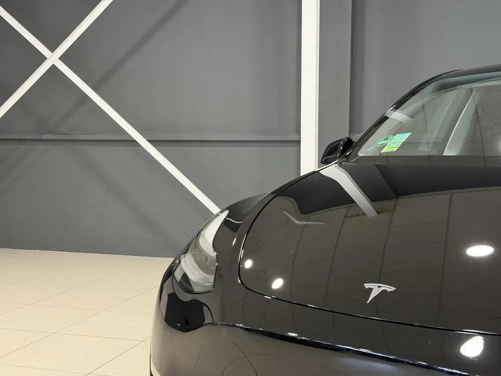 Tesla Model Y Long Range AWD 75 kWh uit 2024, foto 10