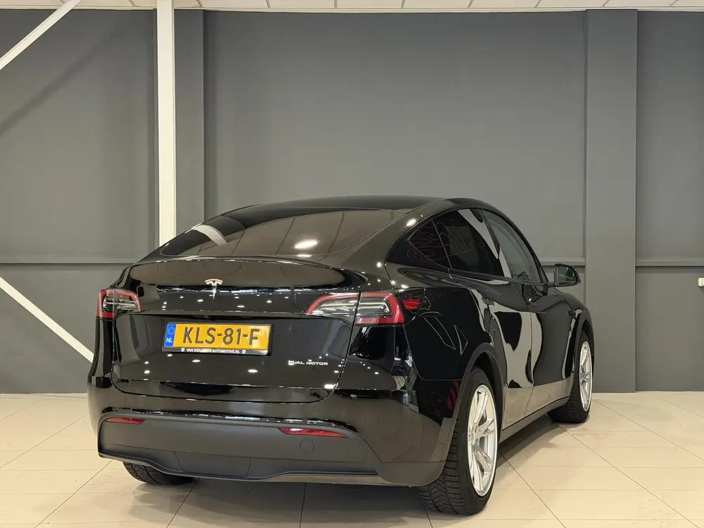 Tesla Model Y Long Range AWD 75 kWh uit 2024, foto 4
