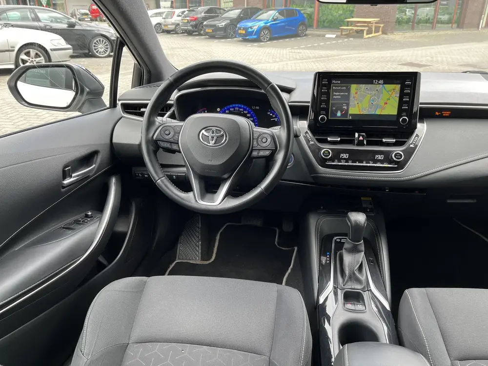 Toyota Corolla 2.0 Hybrid Executive uit 2019, foto 5