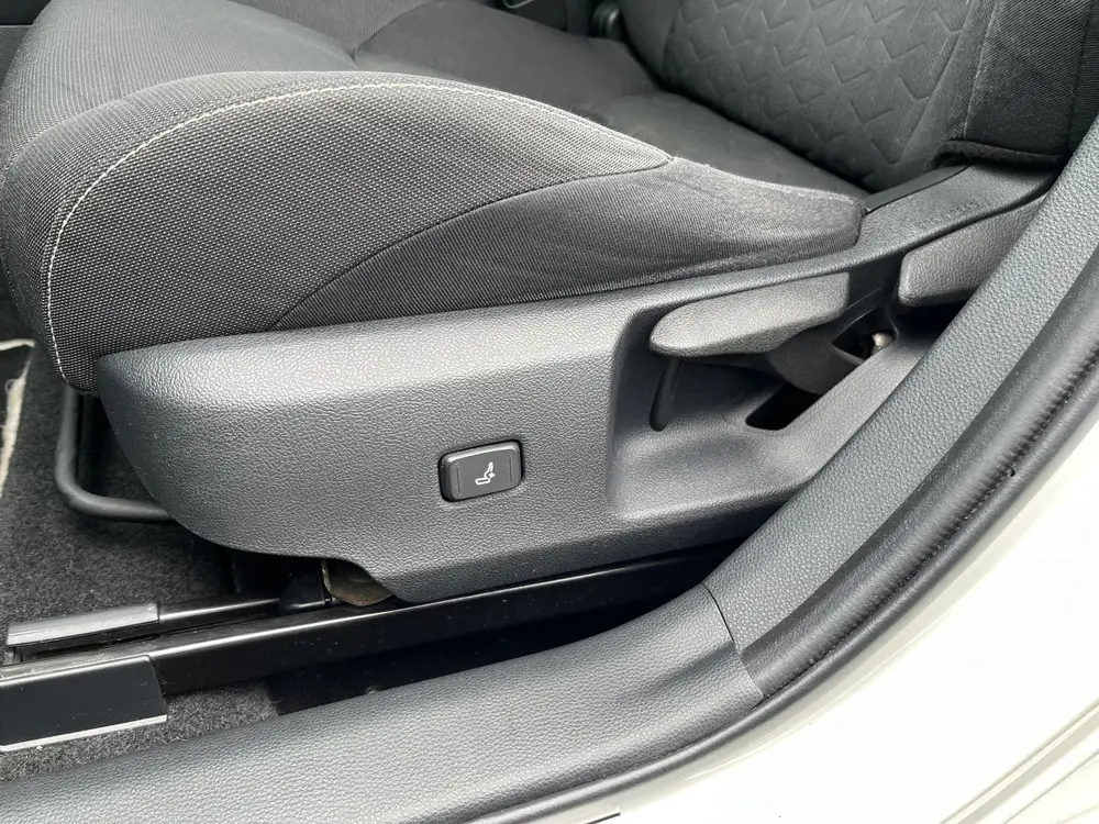 Toyota Corolla 2.0 Hybrid Executive uit 2019, foto 8