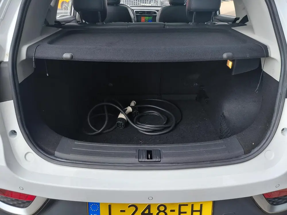 MG ZS EV Luxury 45 kWh uit 2021, foto 10