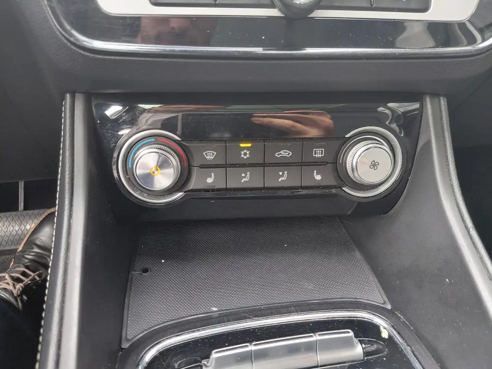 MG ZS EV Luxury 45 kWh uit 2021, foto 16