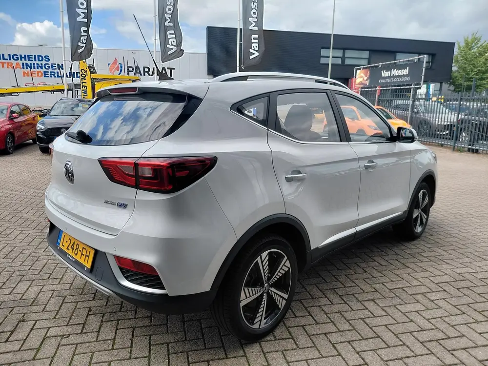 MG ZS EV Luxury 45 kWh uit 2021, foto 6