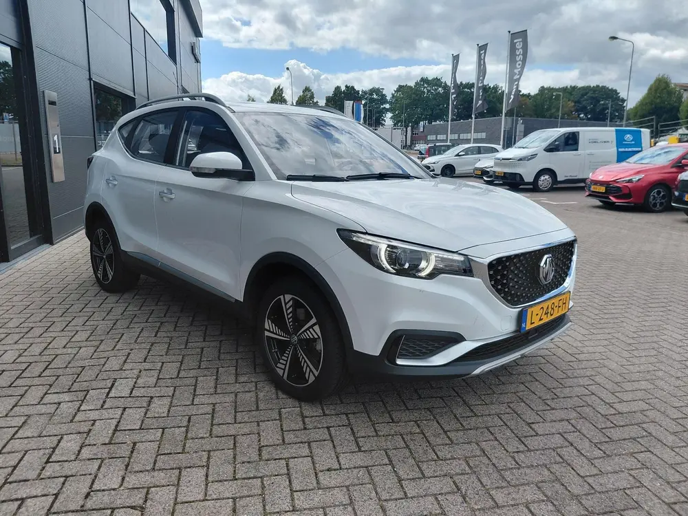 MG ZS EV Luxury 45 kWh uit 2021, foto 8
