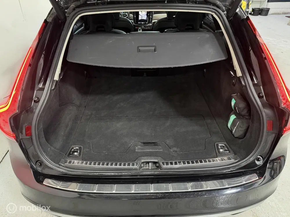 Volvo V90 2.0 T8 AWD Inscription Exclusive 1E EGENAA uit 2021, foto 14