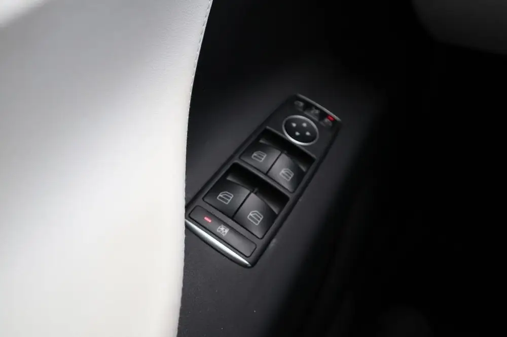 Tesla Model X Long Range Autopilot uit 2020, foto 10