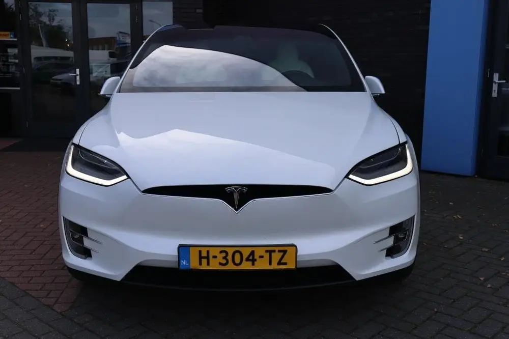Tesla Model X Long Range Autopilot uit 2020, foto 2