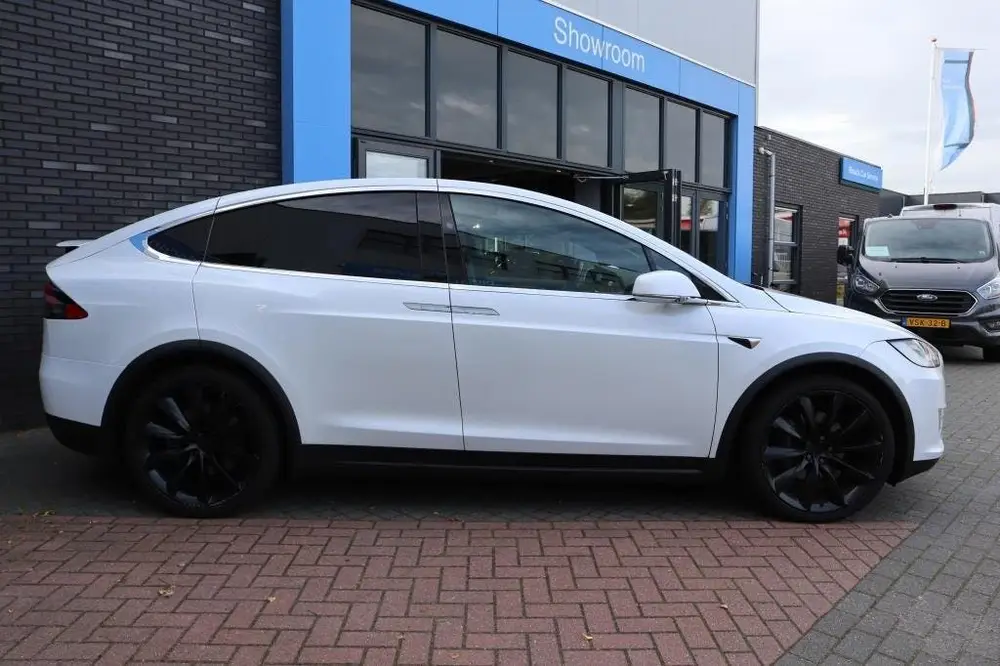 Tesla Model X Long Range Autopilot uit 2020, foto 3
