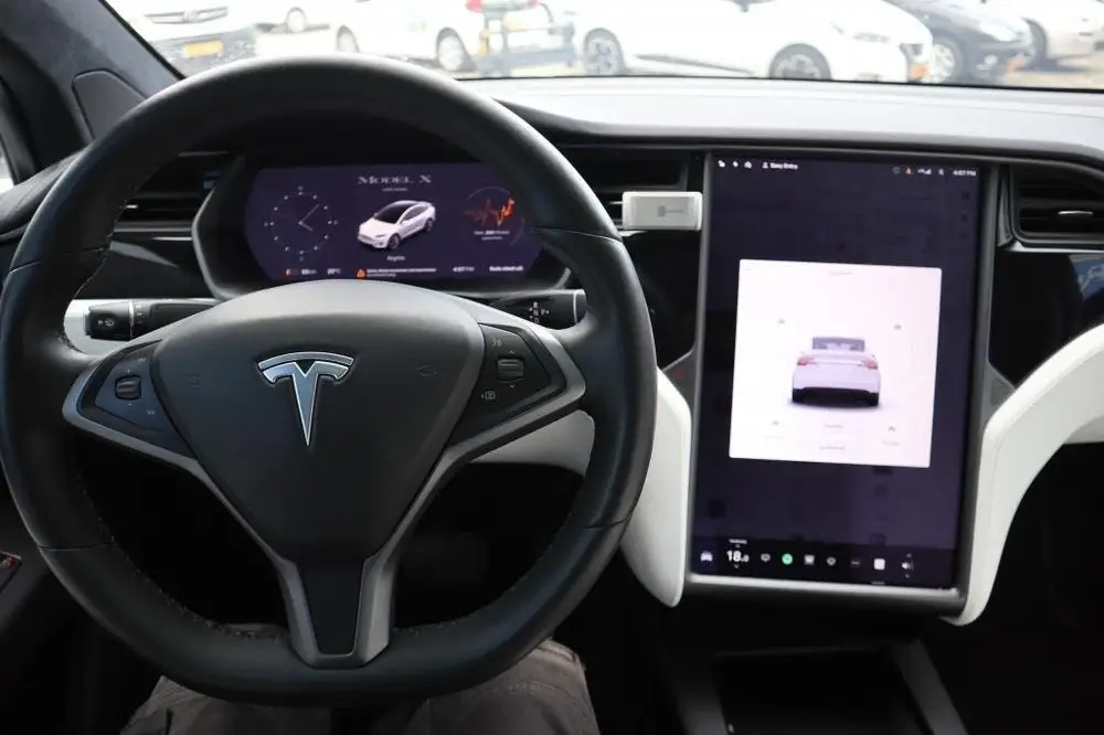 Tesla Model X Long Range Autopilot uit 2020, foto 5