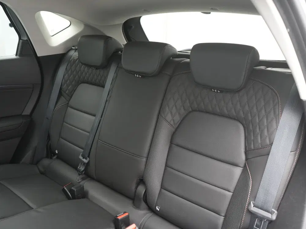Renault Captur TCe 155 EDC Initiale Paris uit 2020, foto 18