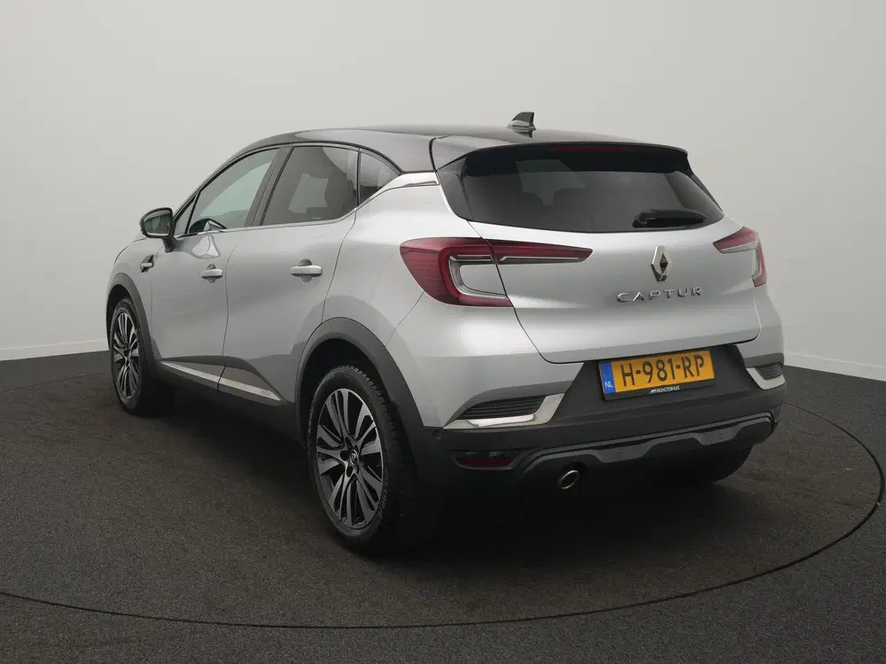 Renault Captur TCe 155 EDC Initiale Paris uit 2020, foto 3