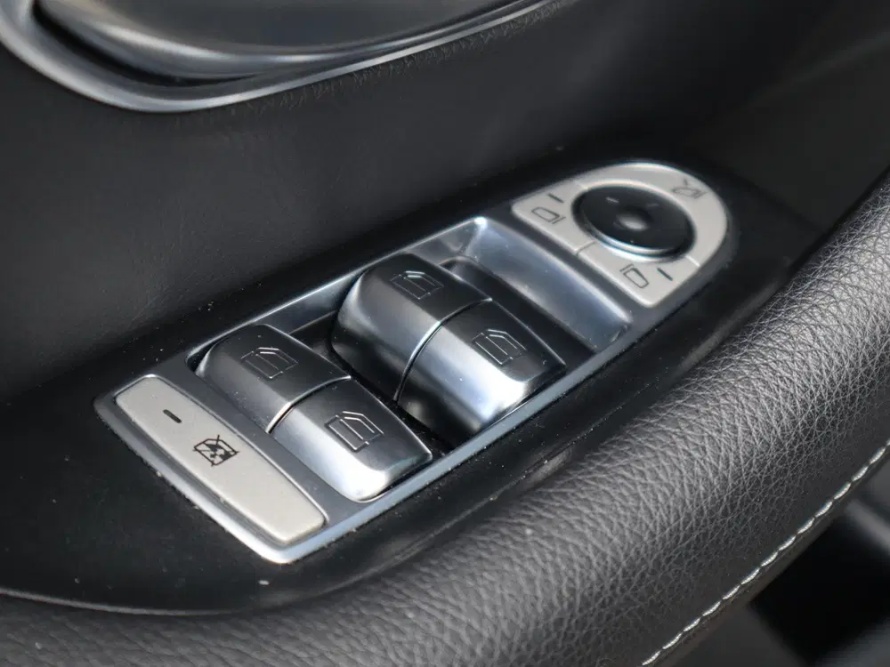 Mercedes-Benz E-Klasse 300 e Business Solution AMG l Keyless uit 2022, foto 16