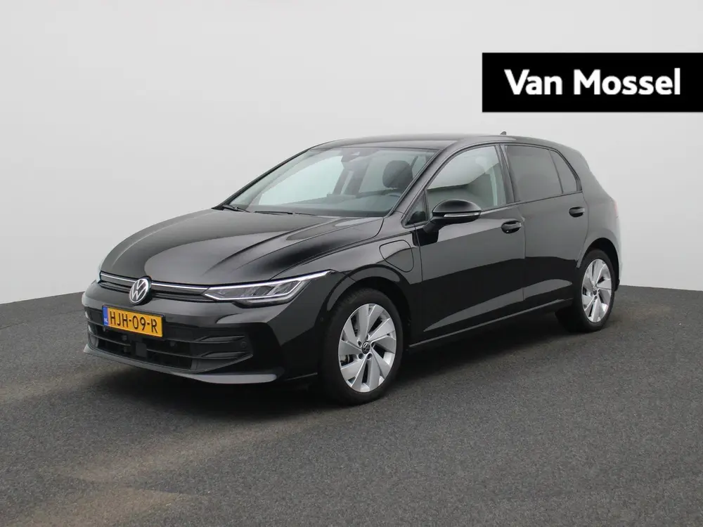 Volkswagen Golf 1.5 eHybrid Life Edition | Automaat | Naviga uit 2025