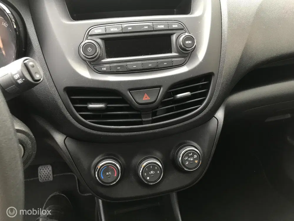 Opel Karl 1.0 ecoFLEX 120 Jaar Edition uit 2019, foto 18