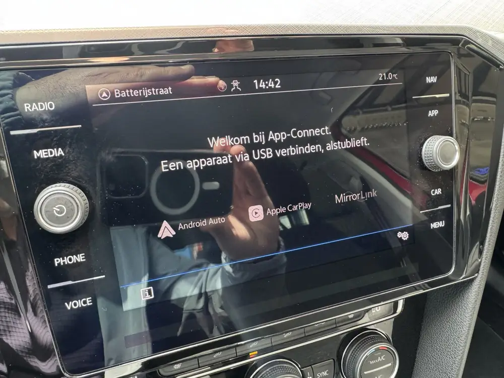 Volkswagen Passat 1.5 TSI Business ACC/CARPLAY/CAMERA uit 2020, foto 13